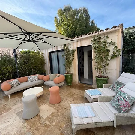 Elimia Piscine Privée&chauffée Séjour chez l'habitant *