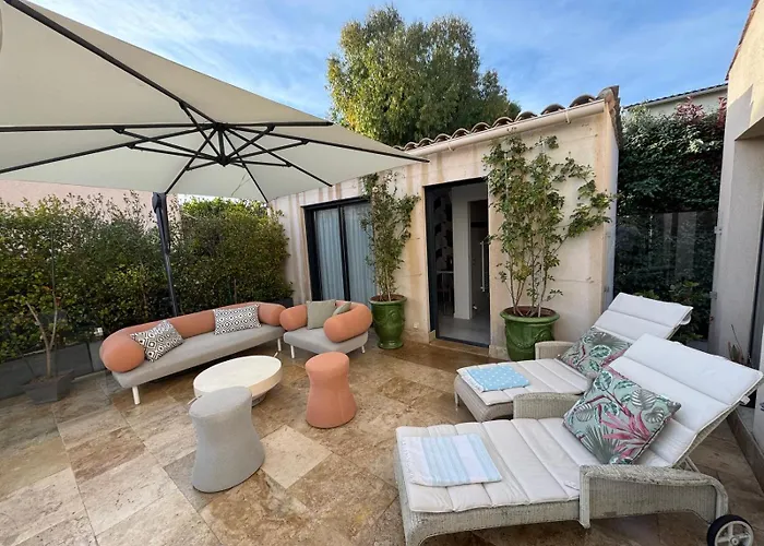 Elimia Piscine Privee & Chauffee Pansiyon *