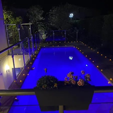 Homestay Elimia Piscine Privee & Chauffee *