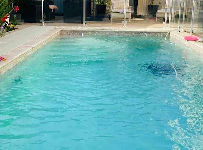 Elimia Piscine Privee & Chauffee