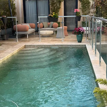 Elimia Piscine Privee & Chauffee Antibes